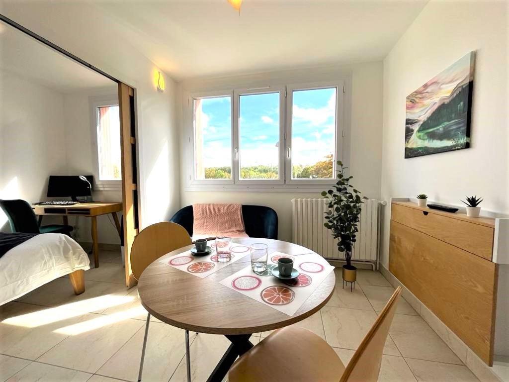 Le Prasino - Paisible Appartement Proche Rer - Bail Mobilite Massy  Exteriör bild